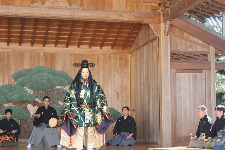 Japanese inheritance "different space - goods-carrying merchant ship port of call, shipowner communities ... that dream of men beyond angry waves spun	" addition authorization city, town Takasago street walk of derived history of geography and history and end of Noh song 	"Takasago!	"